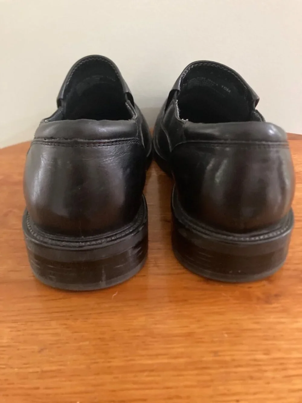 Dockers Mens Black Leather Slip-On Loafers With All Motion Comfort Soles Size 10